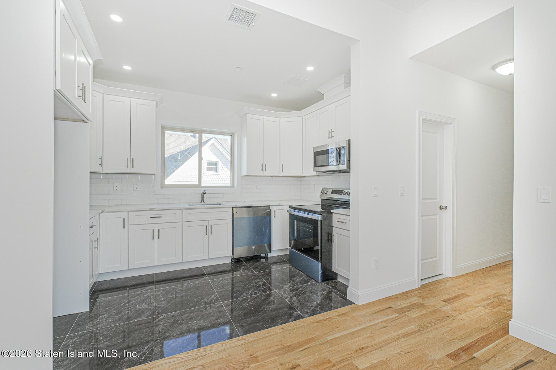 16 Church Avenue, Staten Island, NY, 10314 image 7