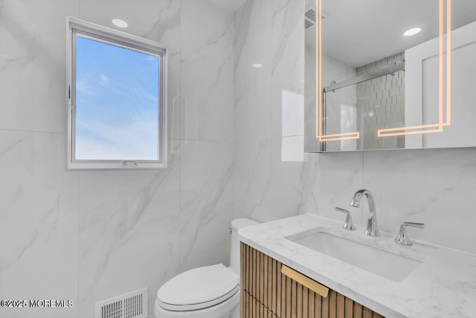 1 Robin Drive, Oakhurst, NJ, 07755 image 19