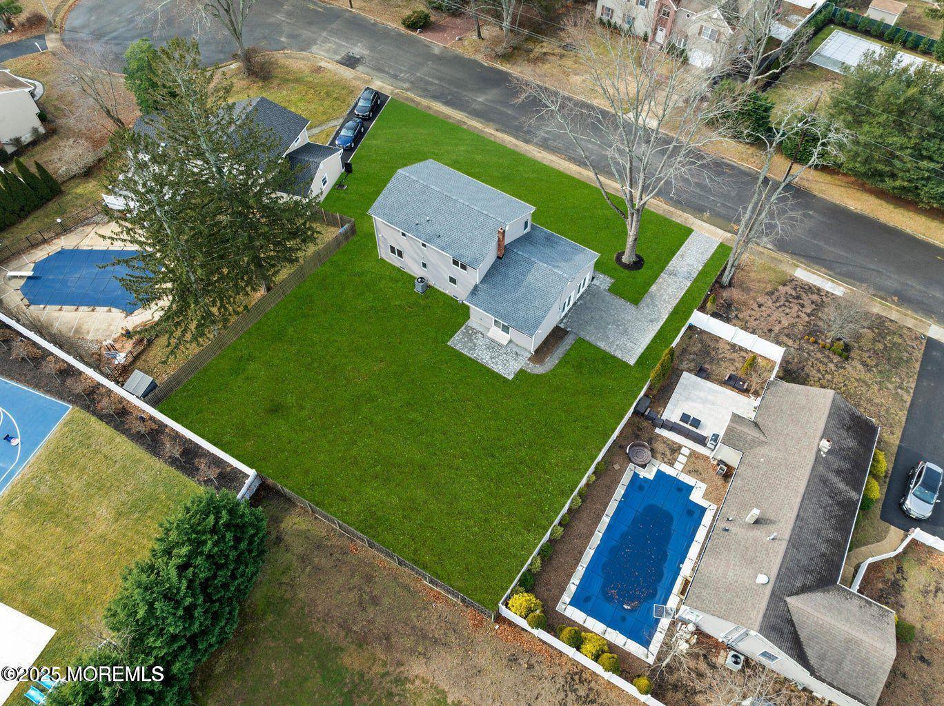 1 Robin Drive Image 5