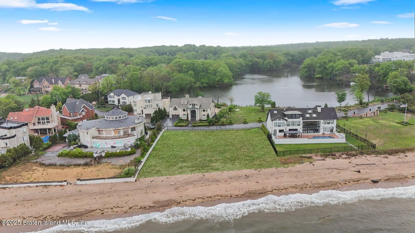 140 Nicolosi Drive Image 2