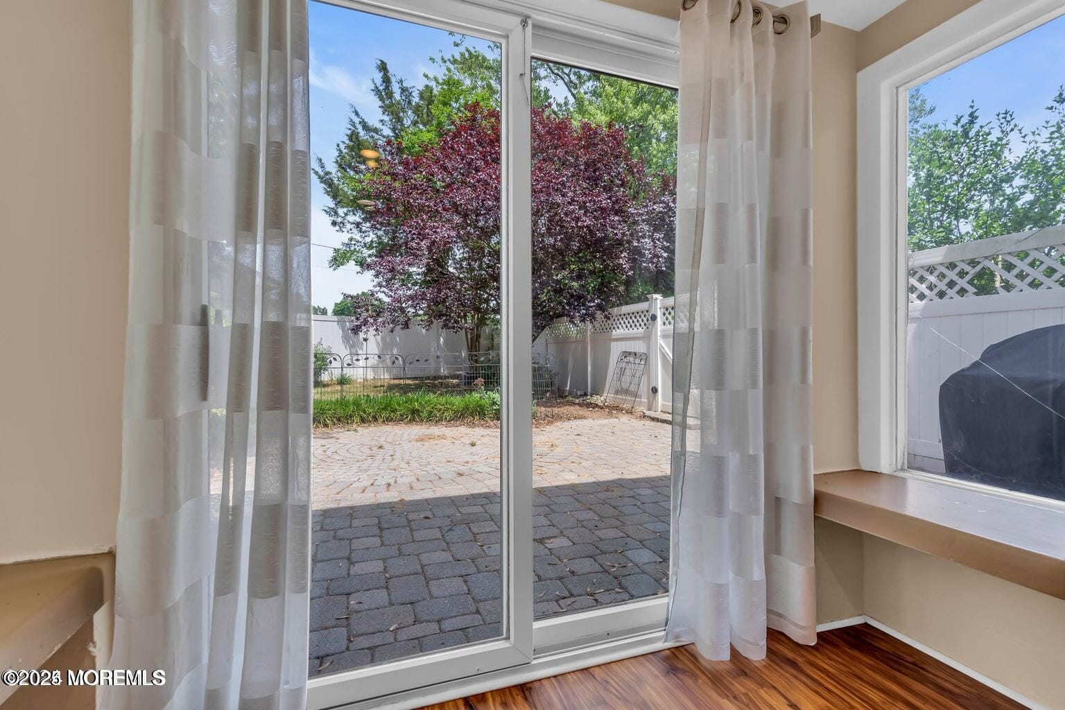 782 Bay Avenue Image 4