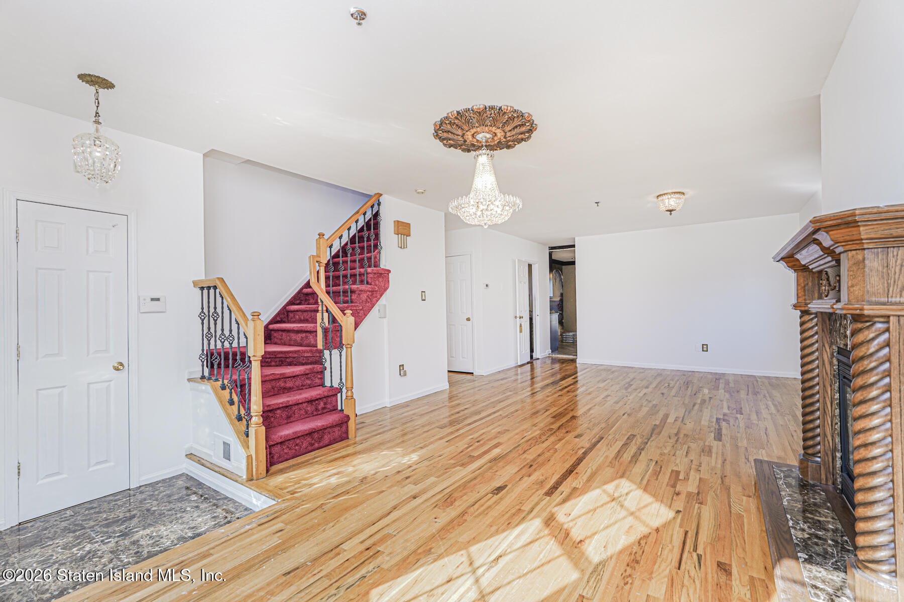 64 Van Name Avenue Image 4