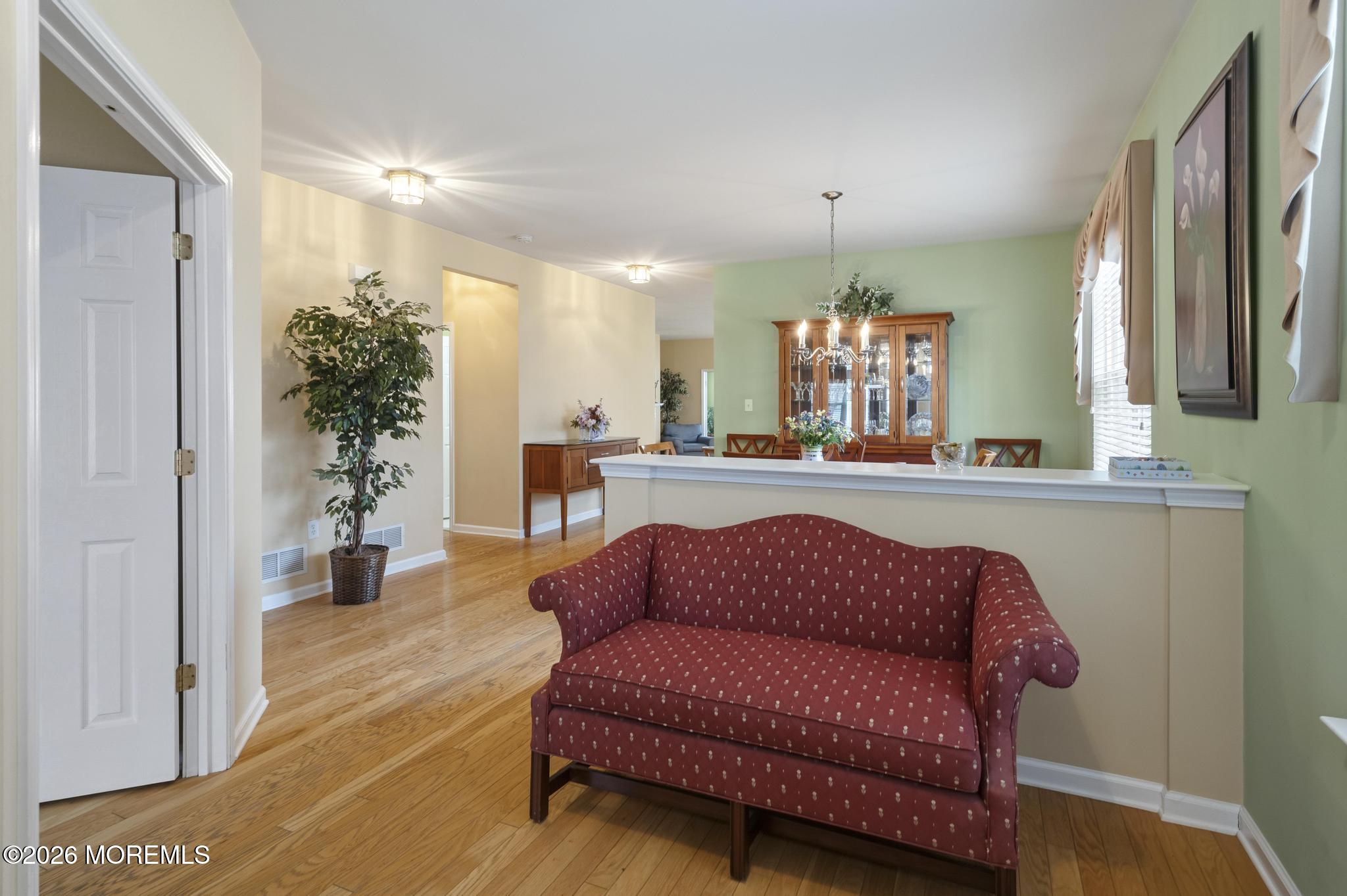 2 Windy Reef Court Image 5