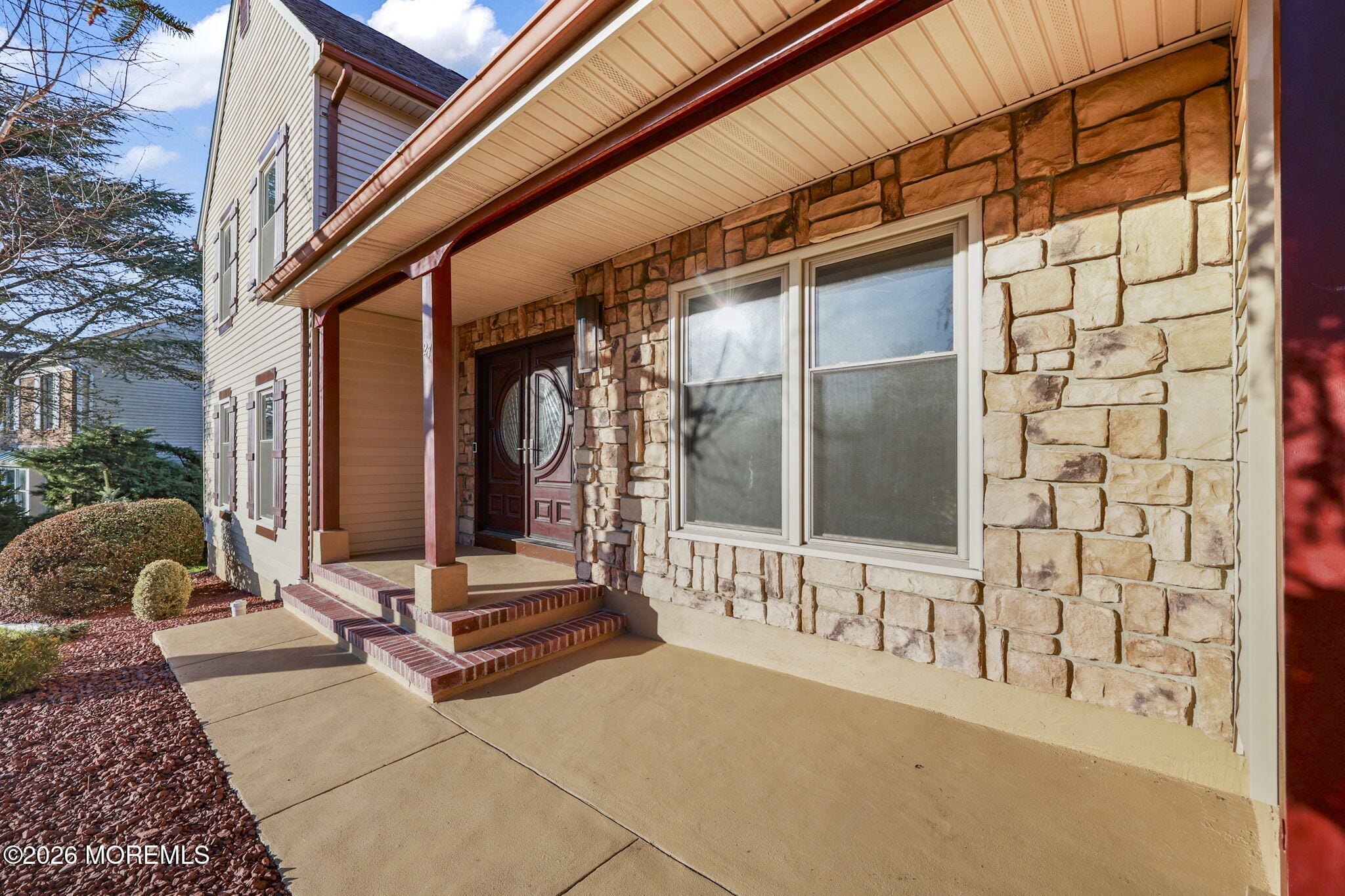 27 Meadow Lane Image 3