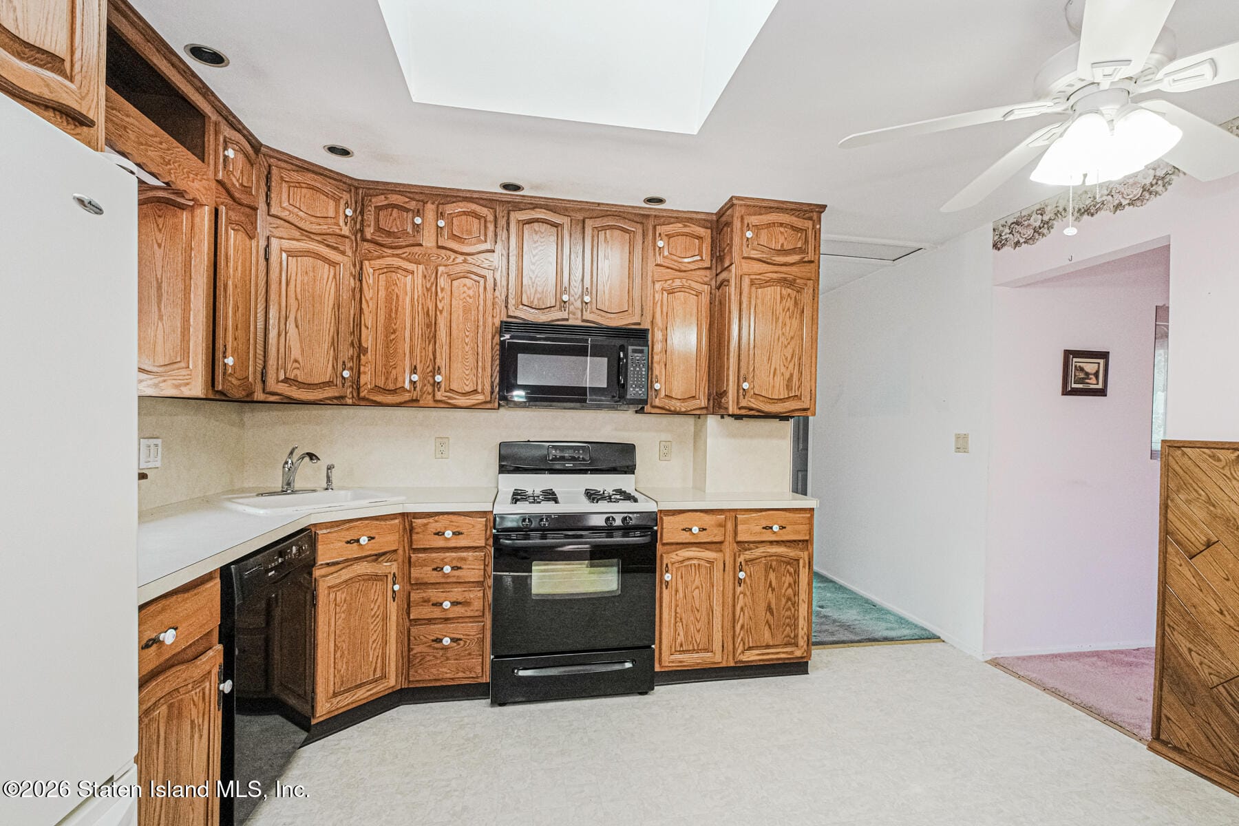 258 Woods Of Arden Road Image 5