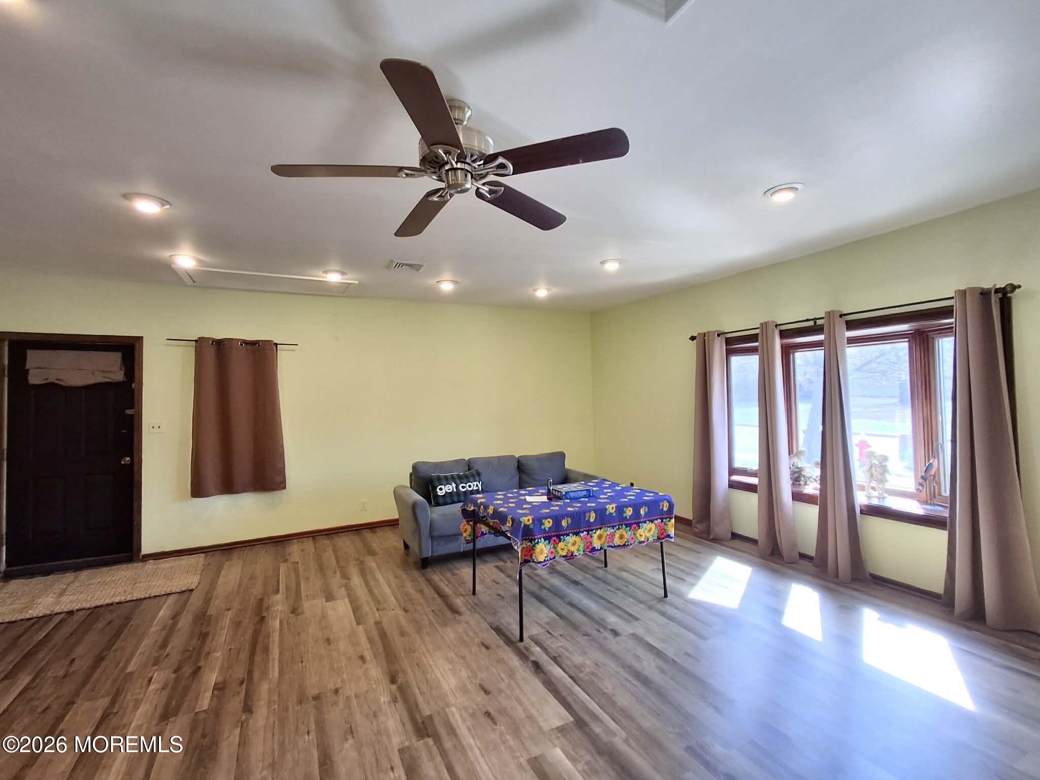 33 Nickel Avenue Image 3