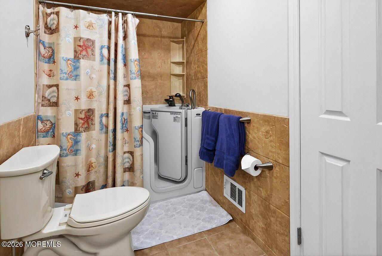 192 Victoria Court, Lakewood, NJ, 08701 image 27