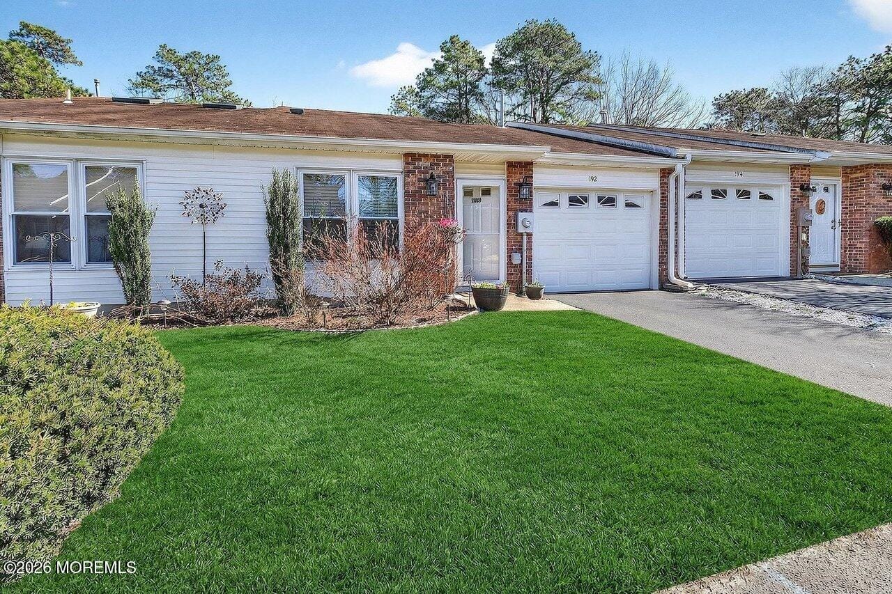 192 Victoria Court Image 2