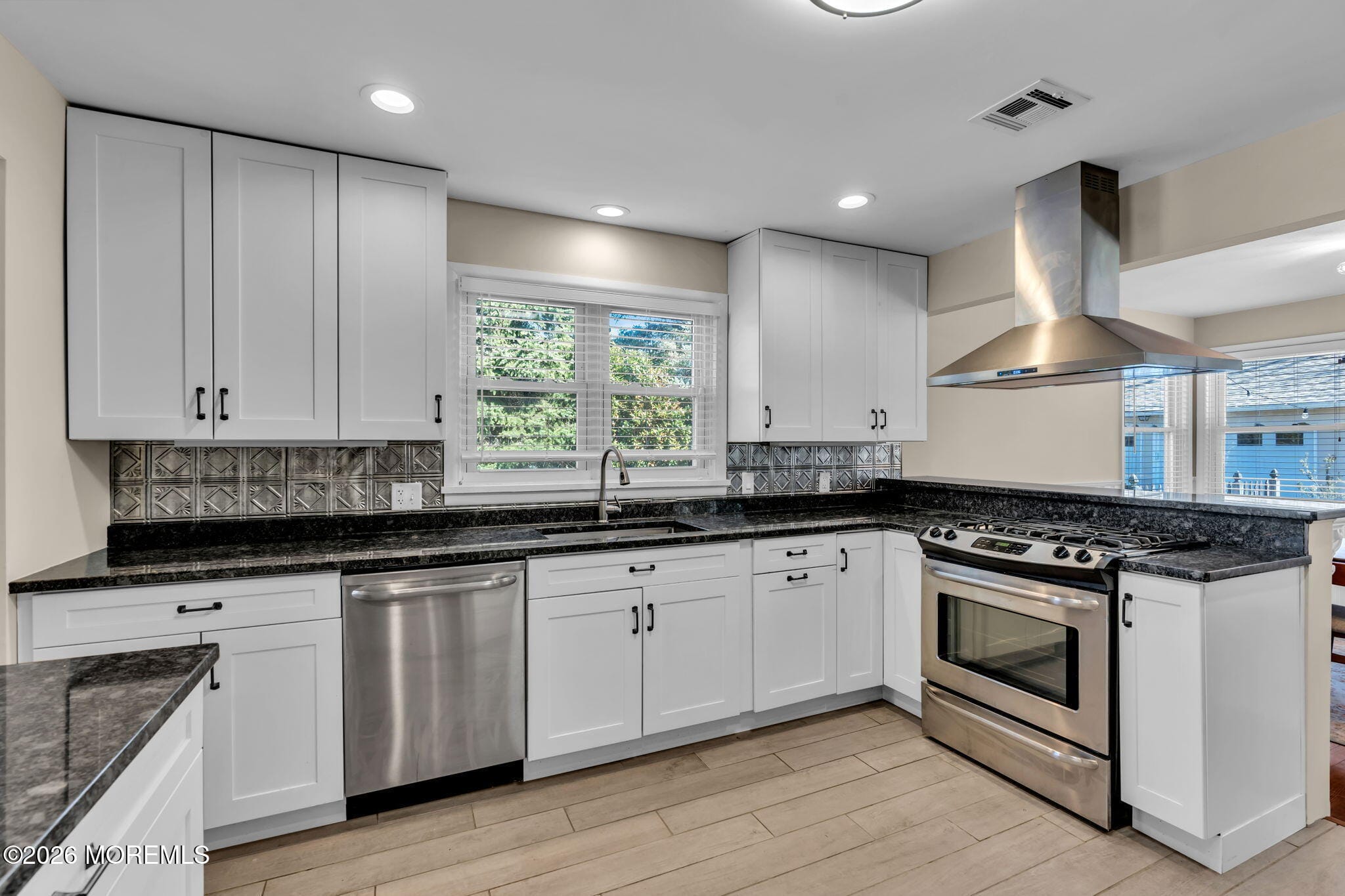 40 Willow Drive Image 5