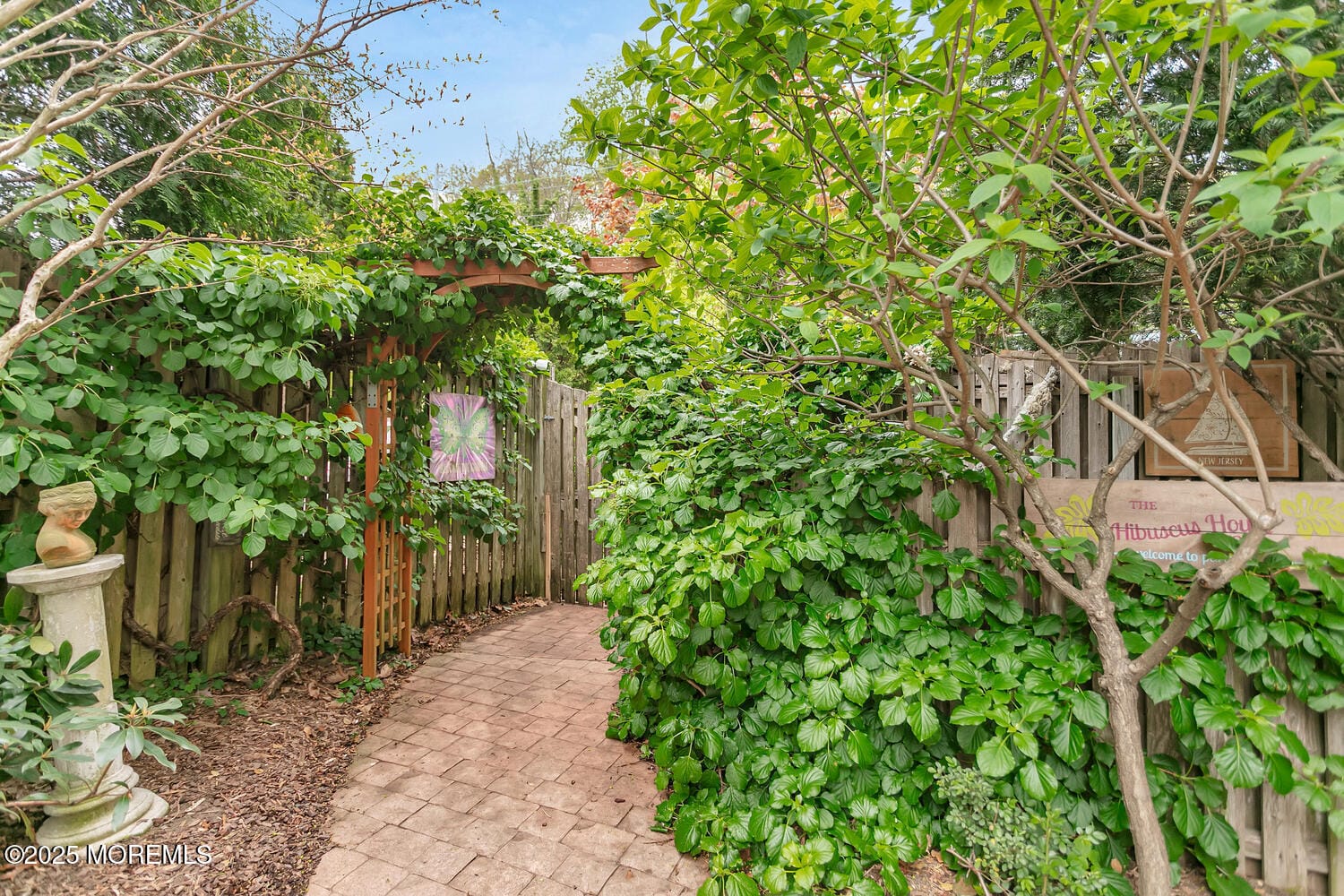 85 Valley Avenue Image 3