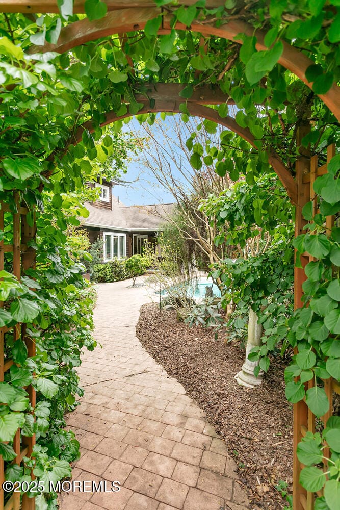 85 Valley Avenue Image 4