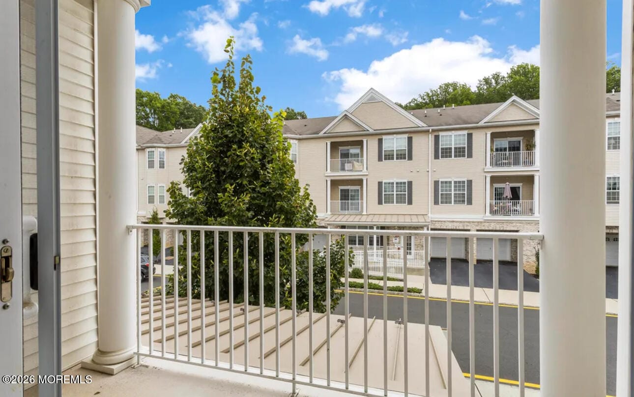 112 Regency Court 112, Morganville, NJ, 07751 image 25