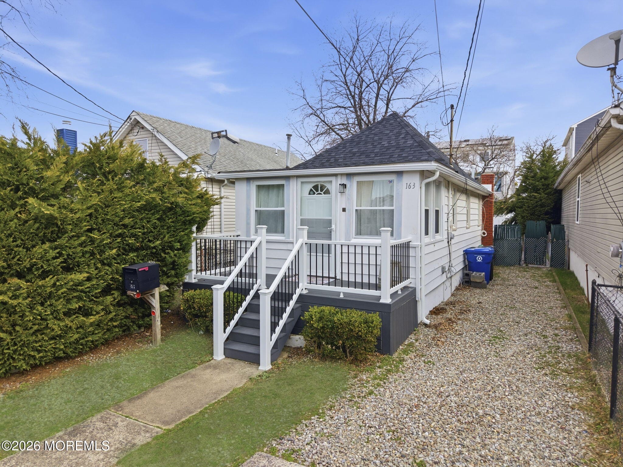 163 Seabreeze Avenue Image 2