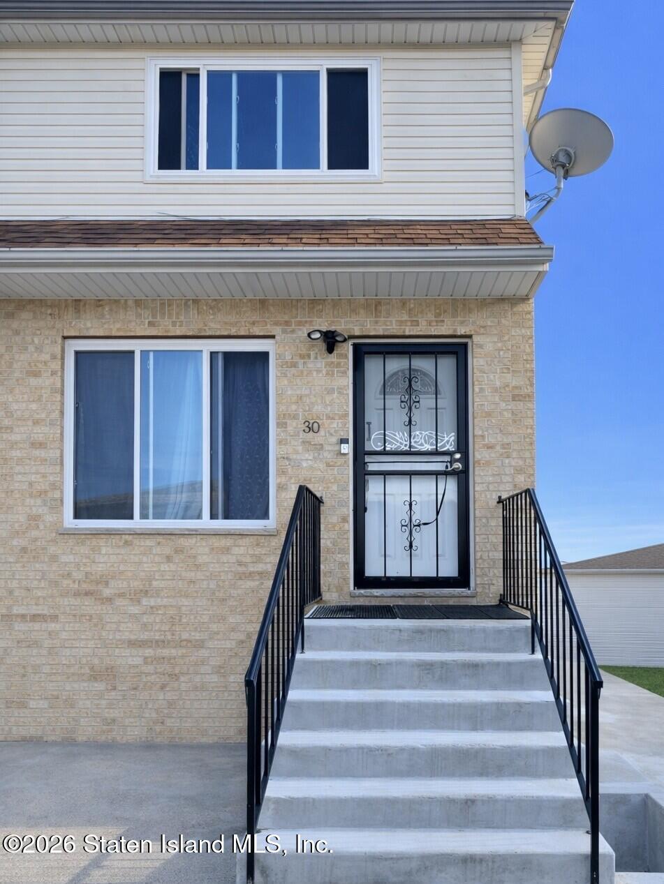 30 Spirit Lane, Staten Island, NY, 10303