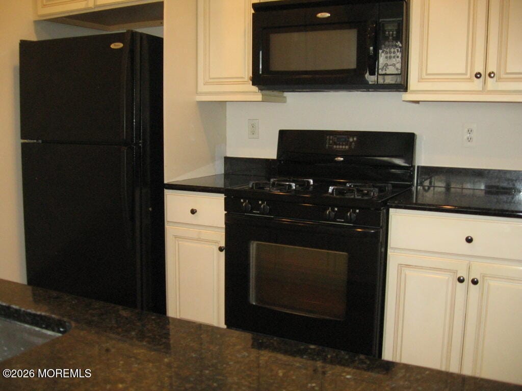 612 Sophee Lane Image 5