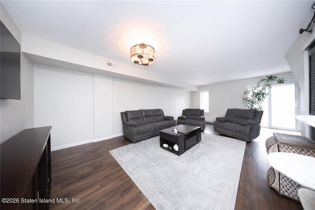 15 Stratford Court Image 3