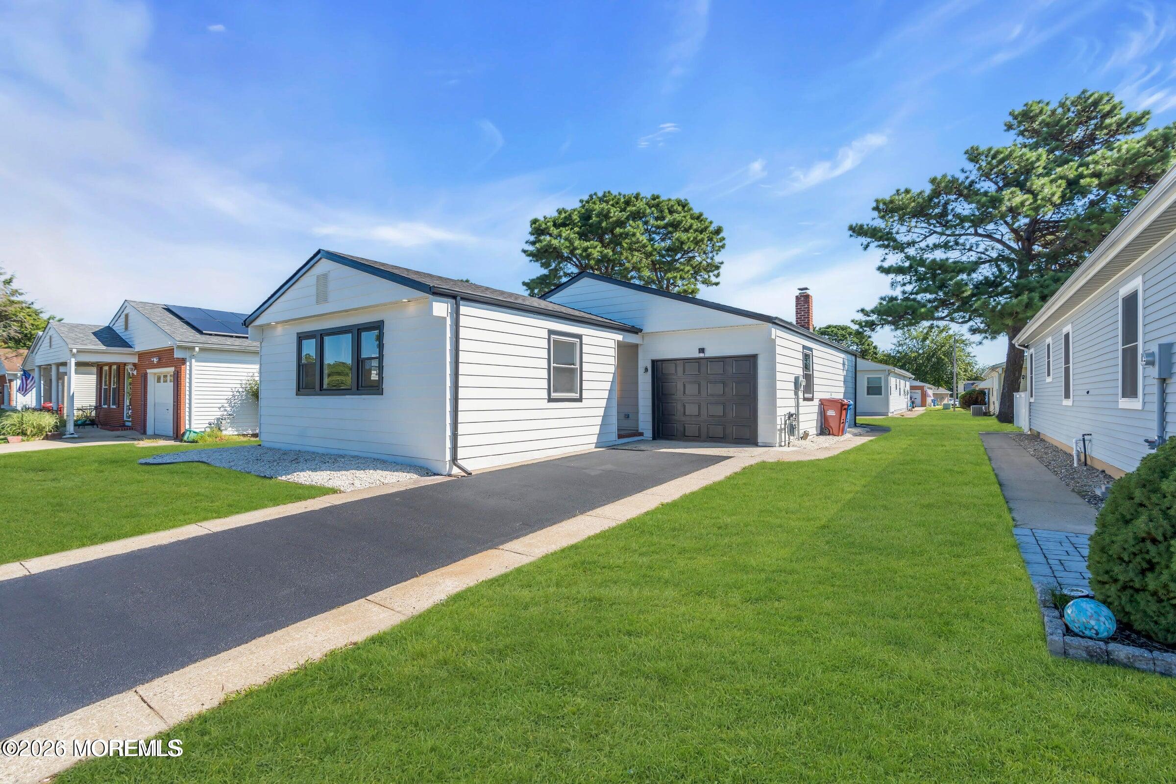 143 Davenport Road Image 3