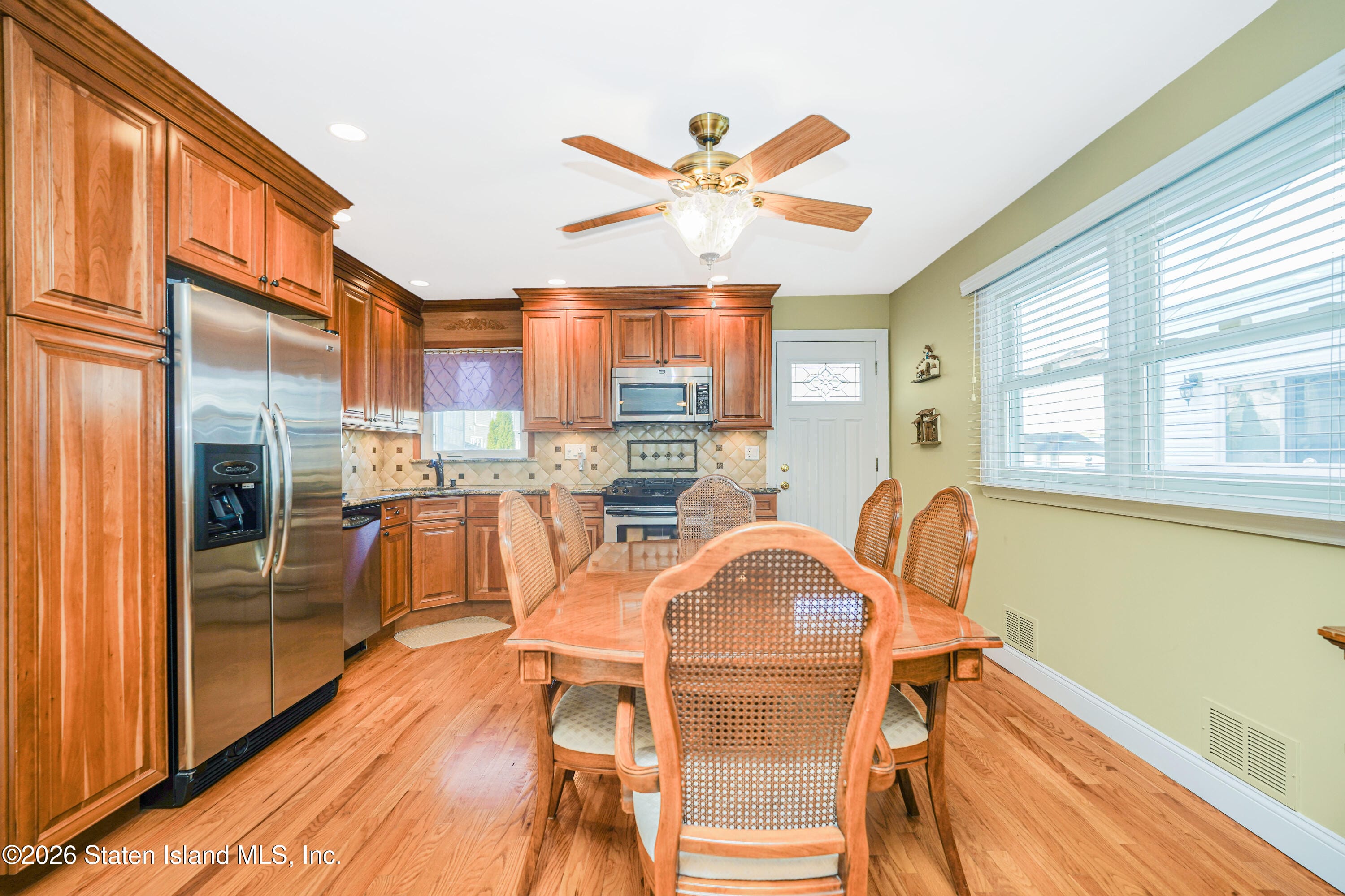 175 Benton Avenue Image 4
