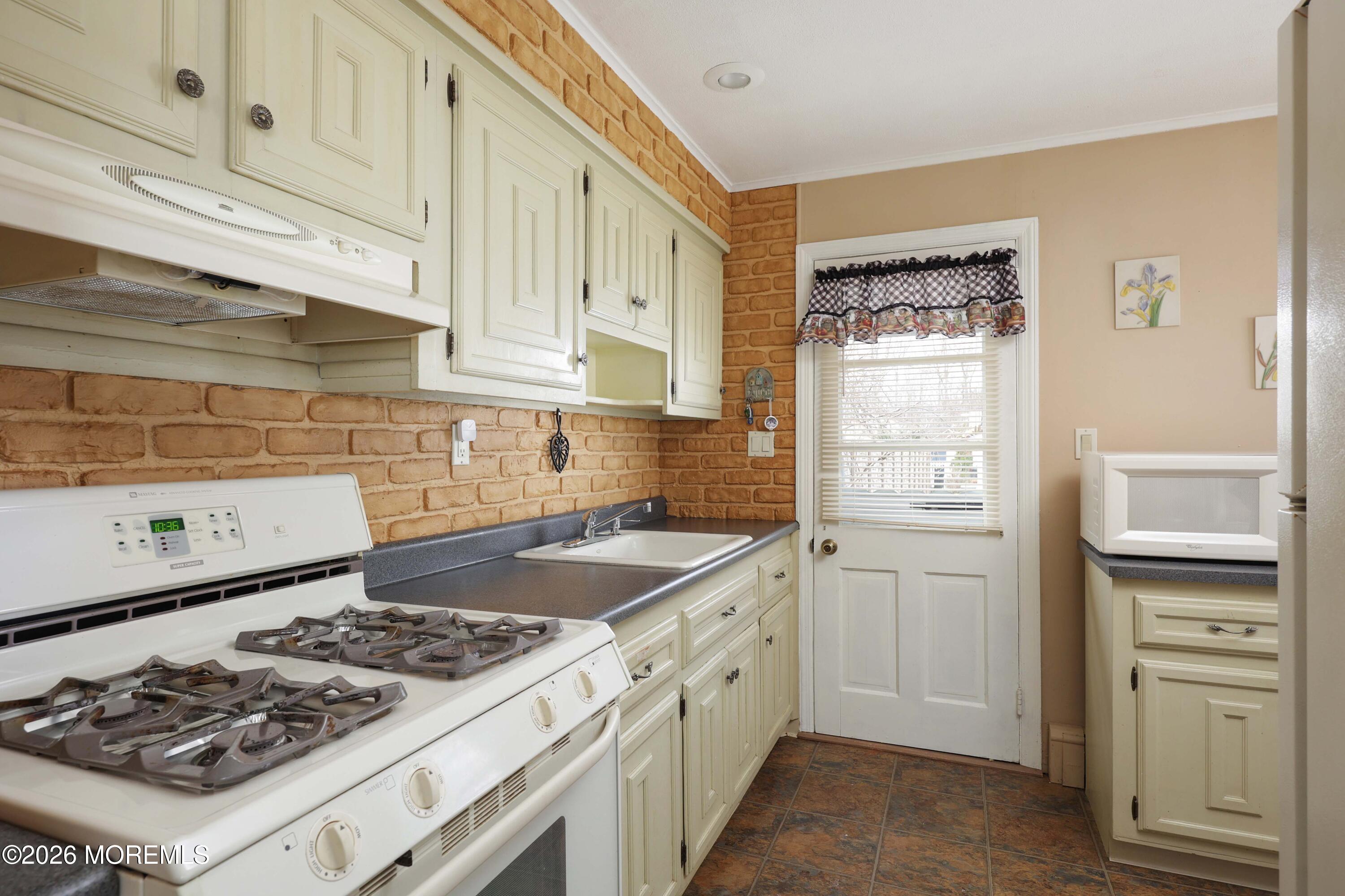 809 Shadylawn Way, Cliffwood Beach, NJ, 07735 image 11