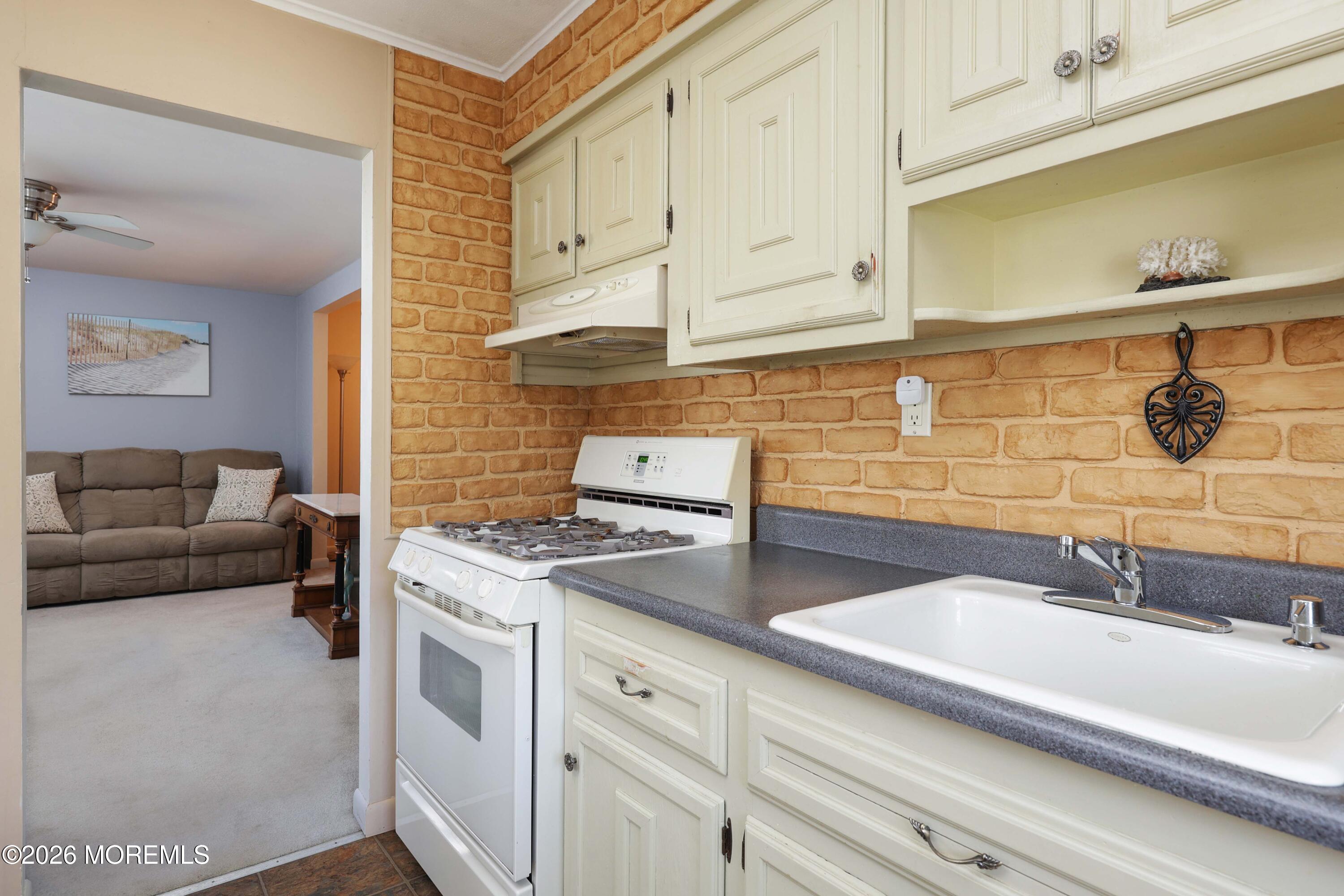 809 Shadylawn Way, Cliffwood Beach, NJ, 07735 image 12