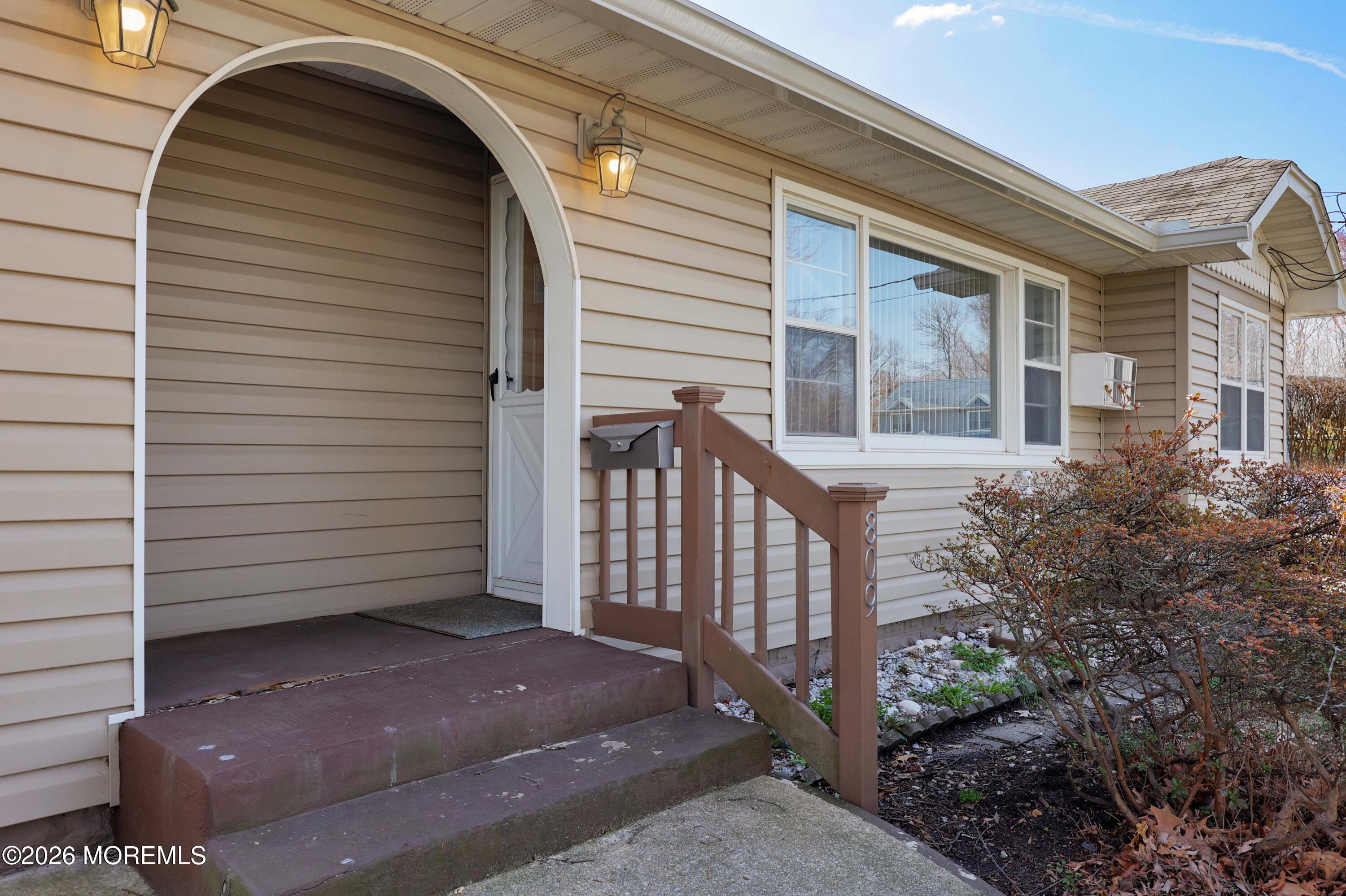 809 Shadylawn Way Image 4