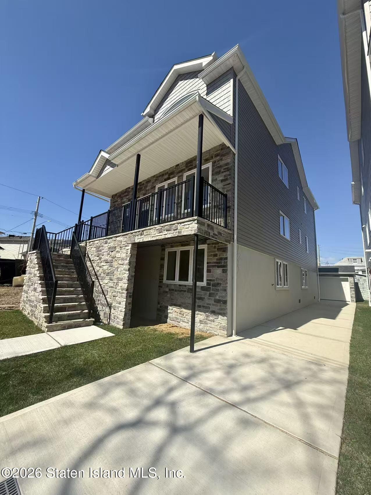 27 Lava Street Image 2