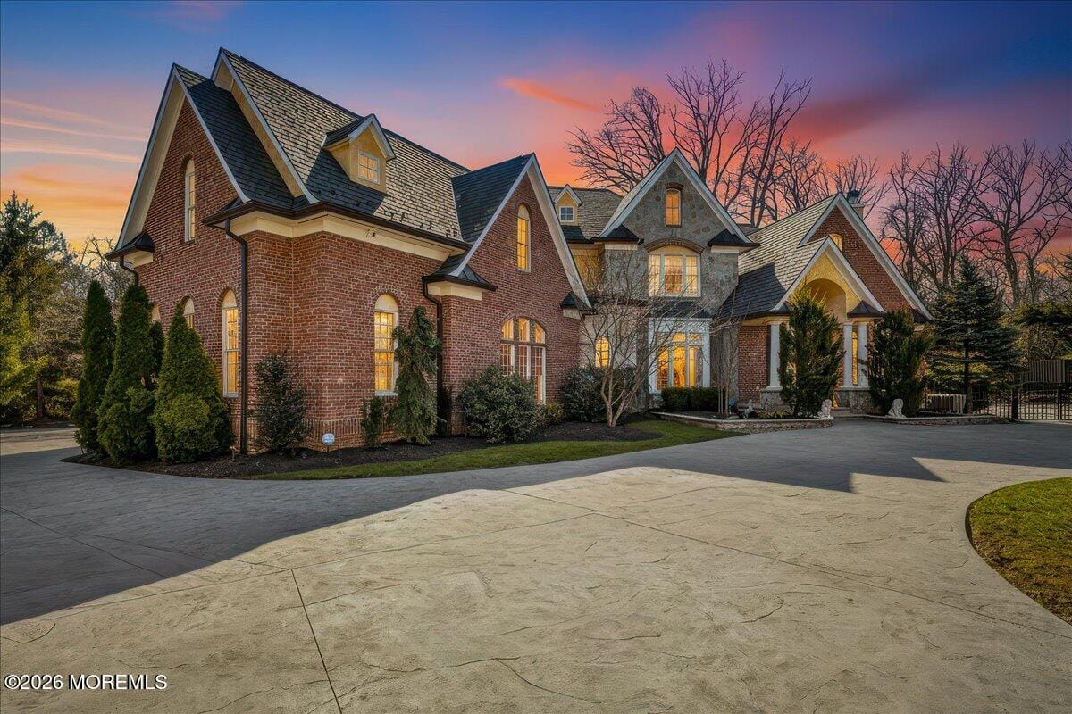 1000 Shore Drive Image 3