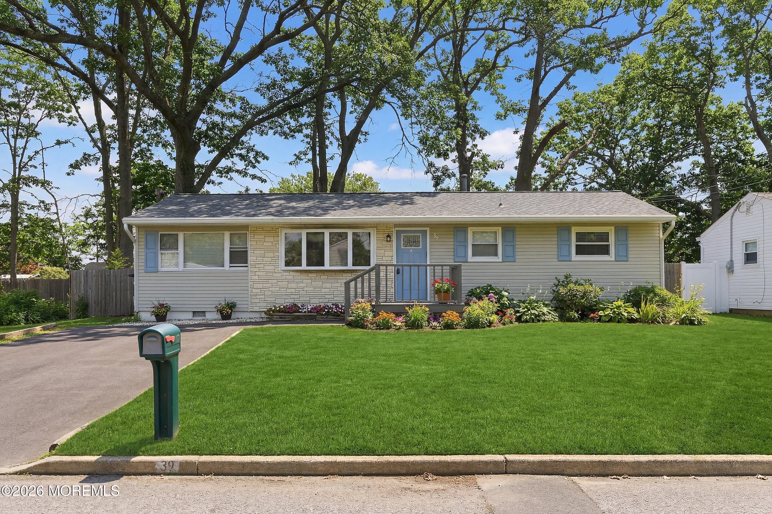 39 Harborage Avenue Image 2