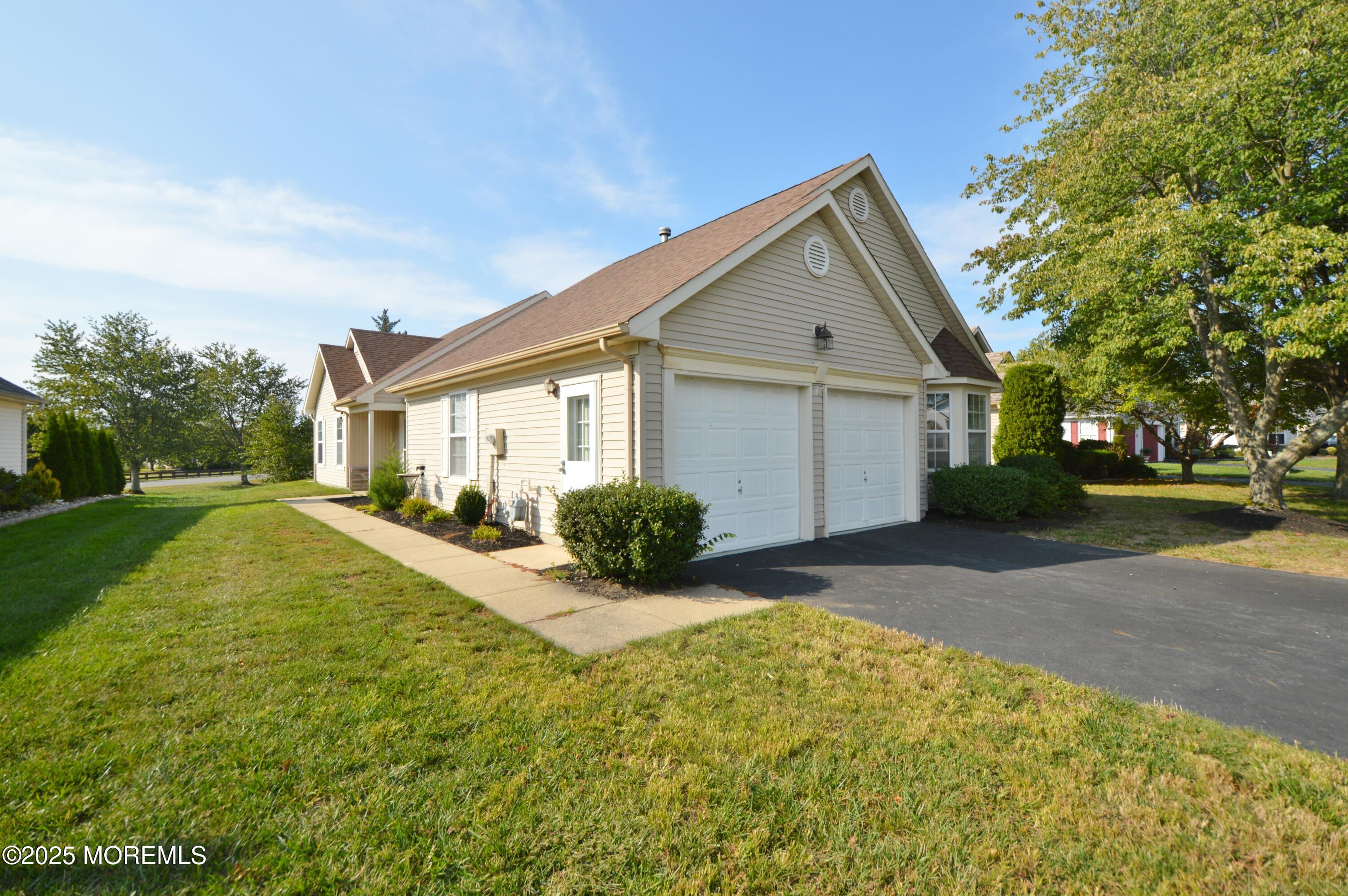 2602 Meadow Lake Drive Image 2