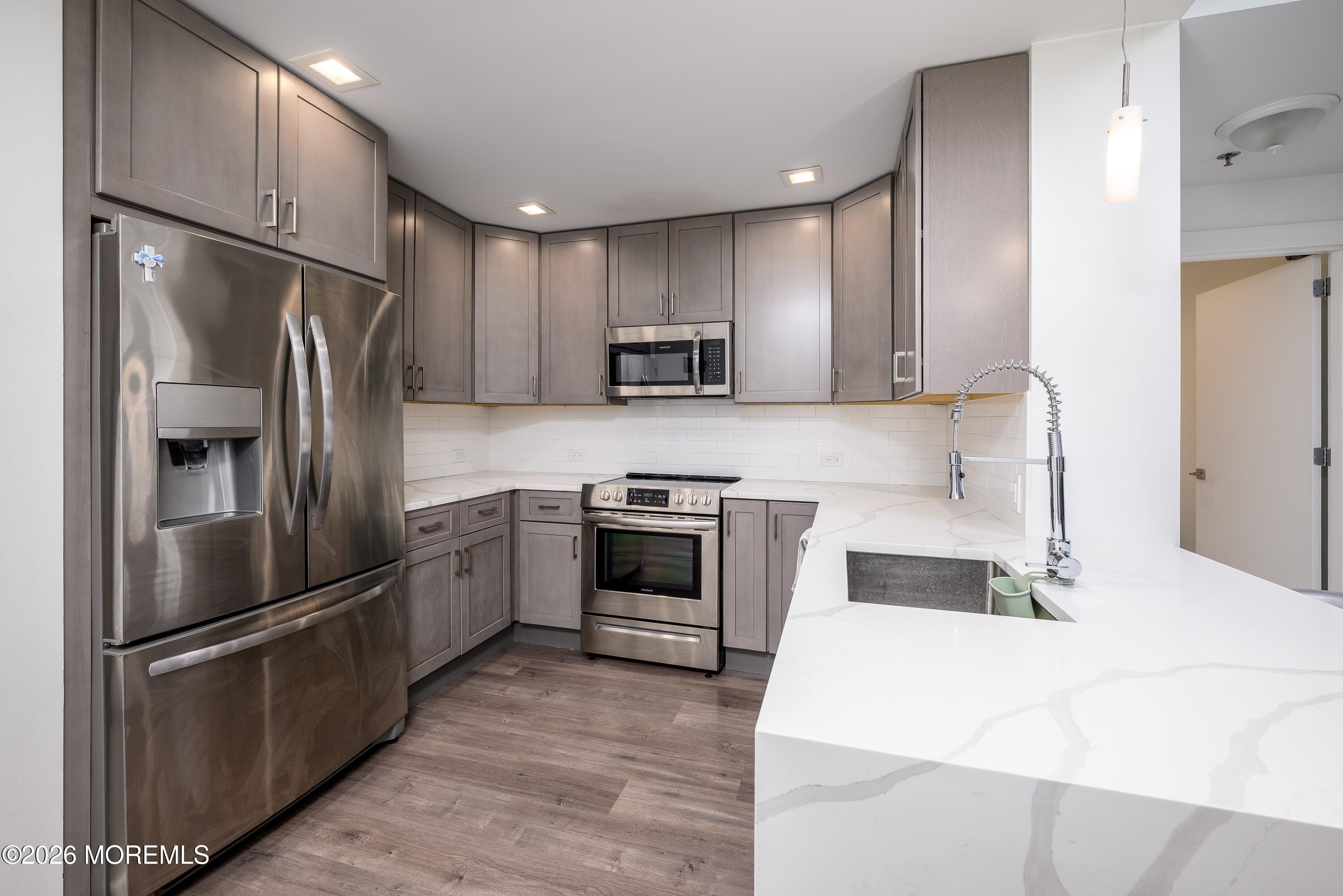 1 Carriage City Plaza 1214 Image 2