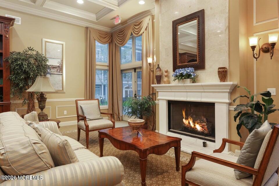 7 Centre Street 2101 Image 4