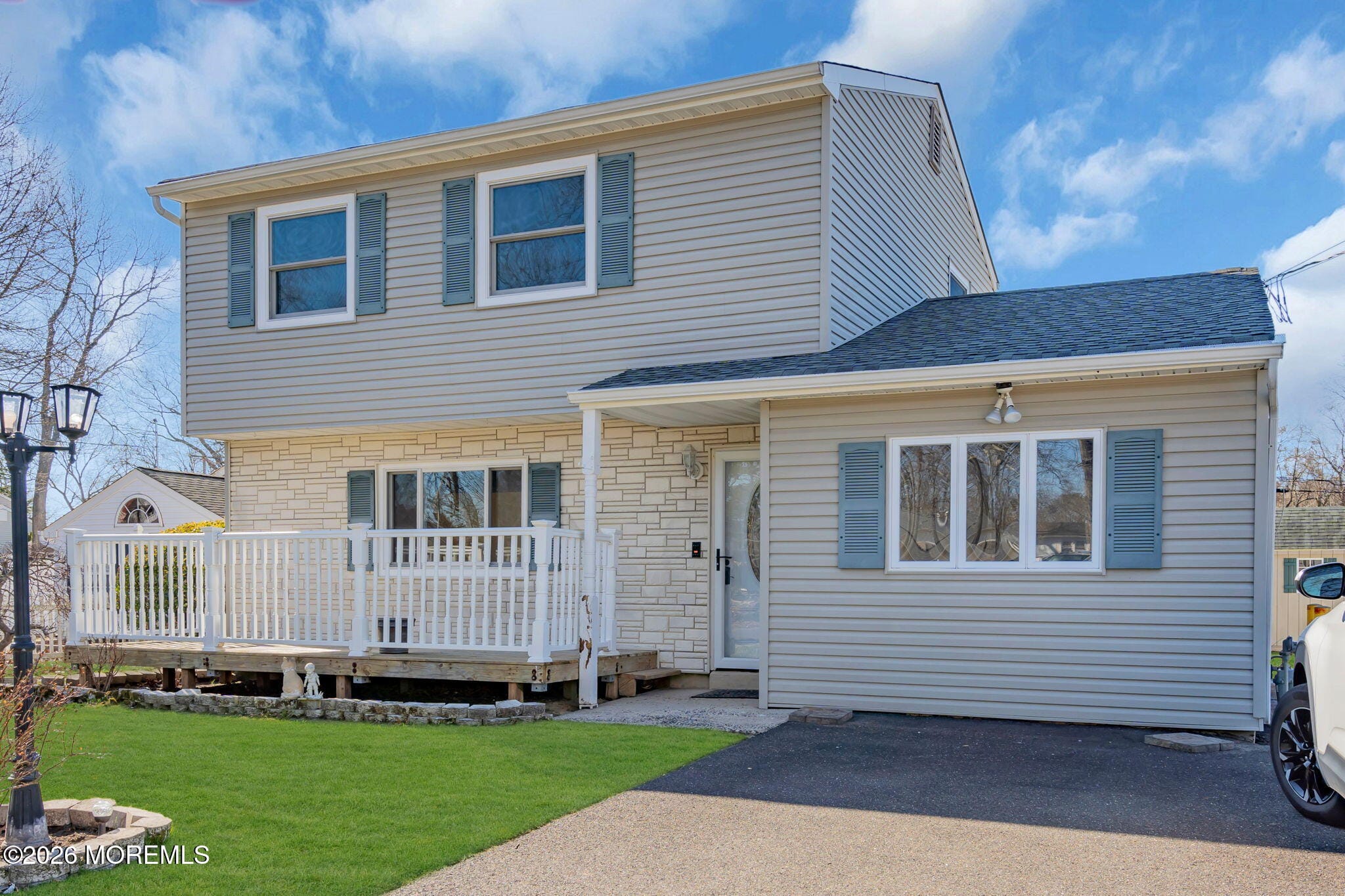 895 Linden Avenue Image 3