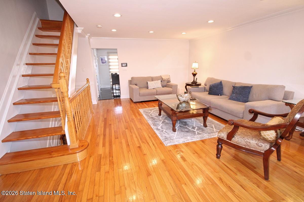 564 Dongan Hills Avenue Image 5