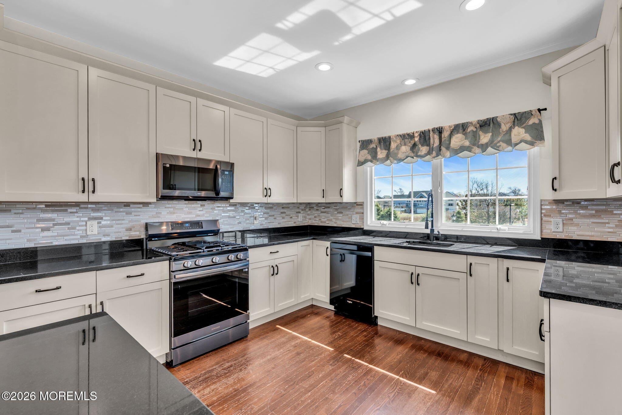 201 Gateway Court 1, Union Beach, NJ, 07735 image 10