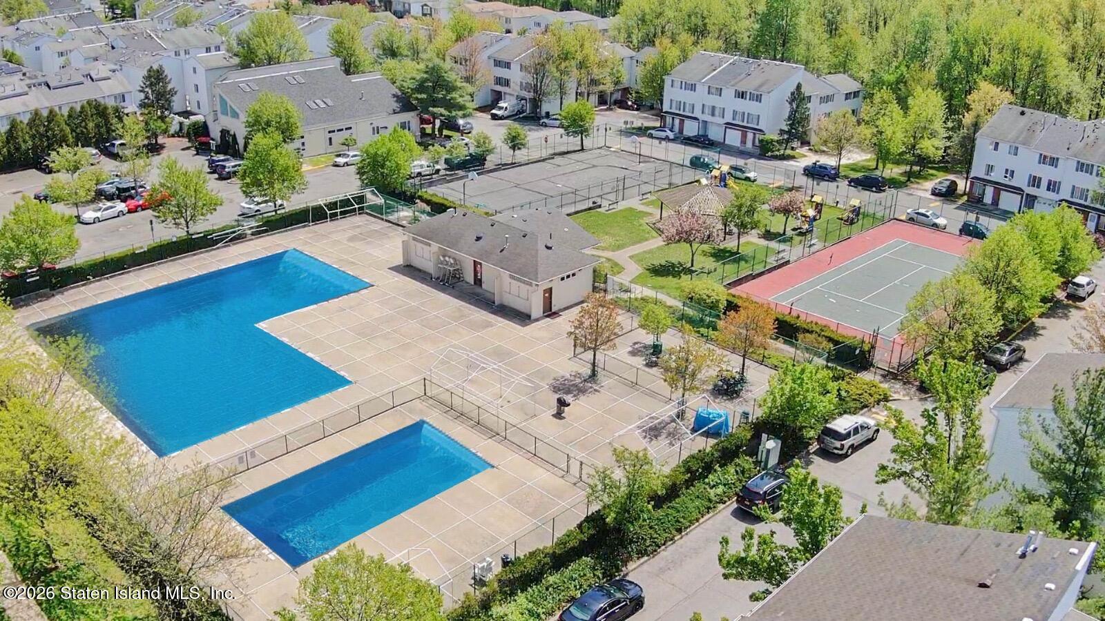 526 Ilyssa Way, Staten Island, NY, 10312 image 17