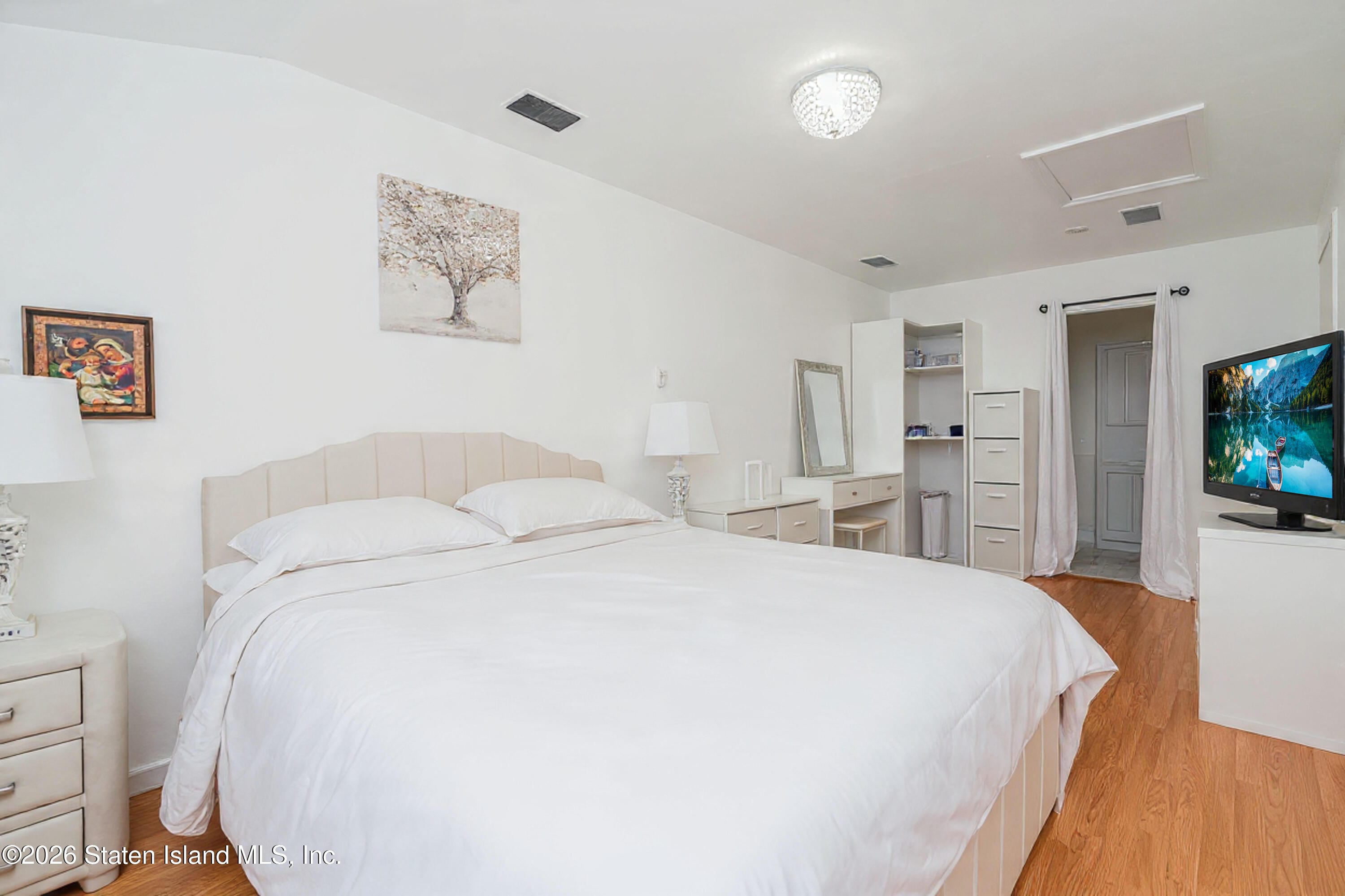 526 Ilyssa Way, Staten Island, NY, 10312 image 12