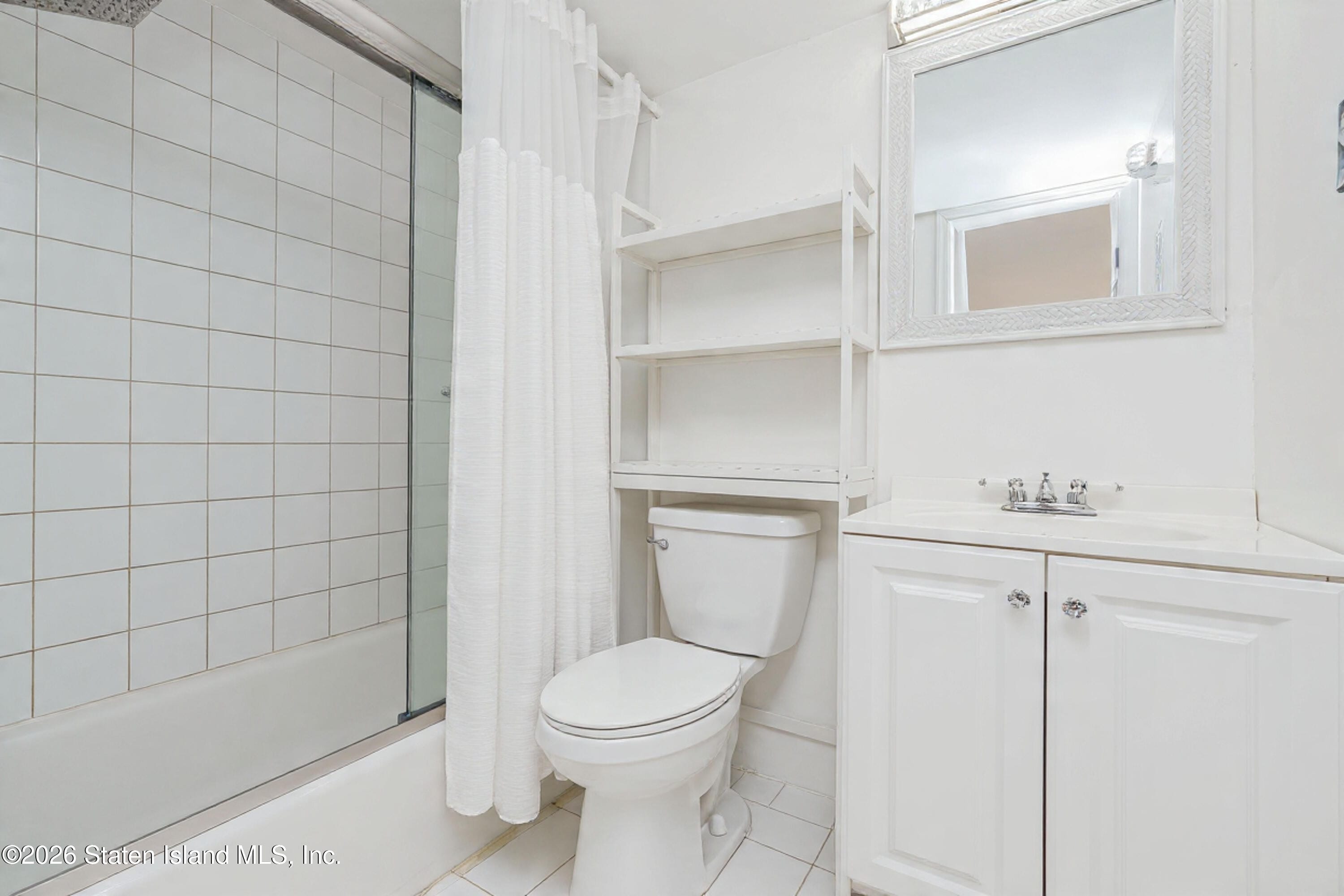 526 Ilyssa Way, Staten Island, NY, 10312 image 13