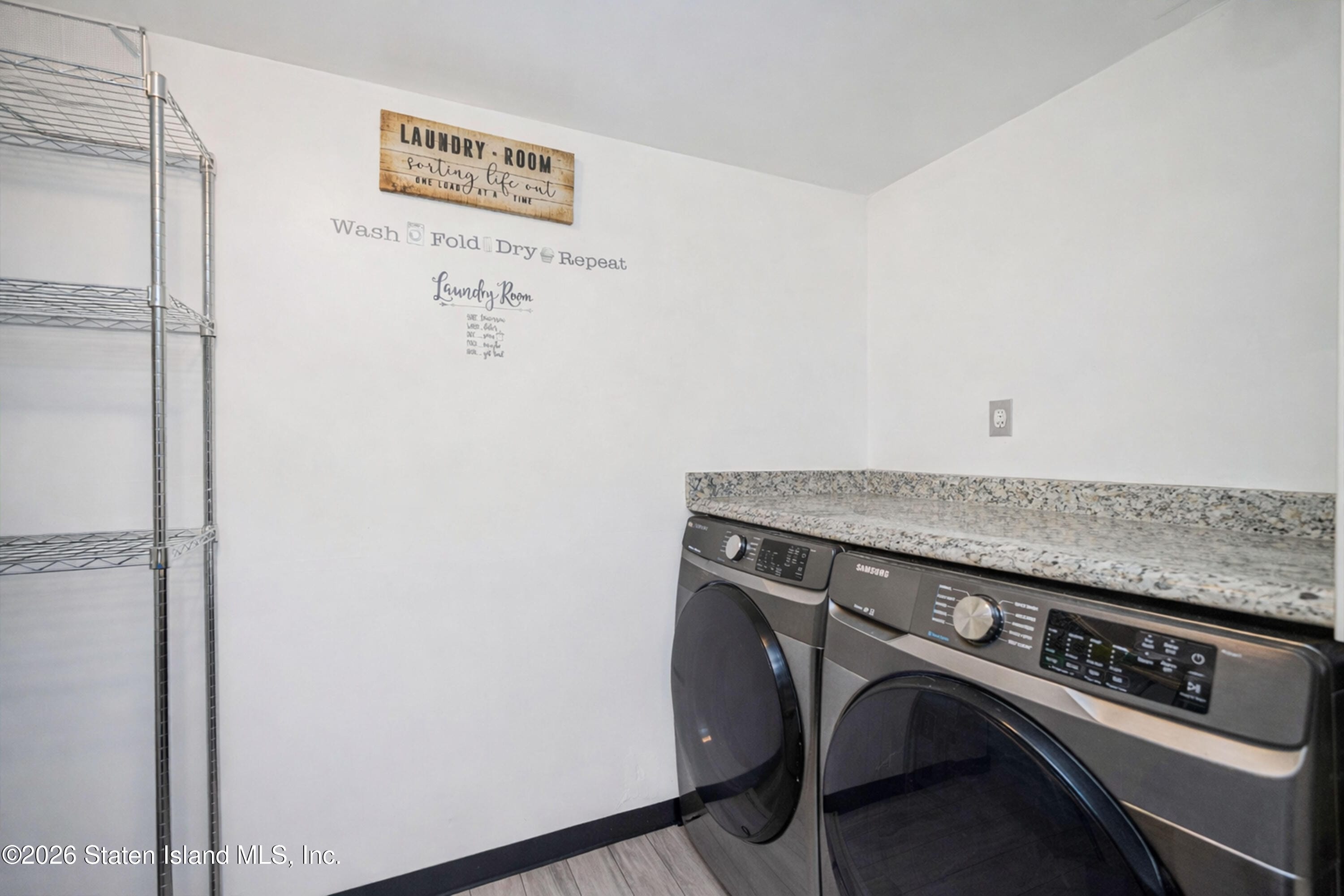 526 Ilyssa Way, Staten Island, NY, 10312 image 15