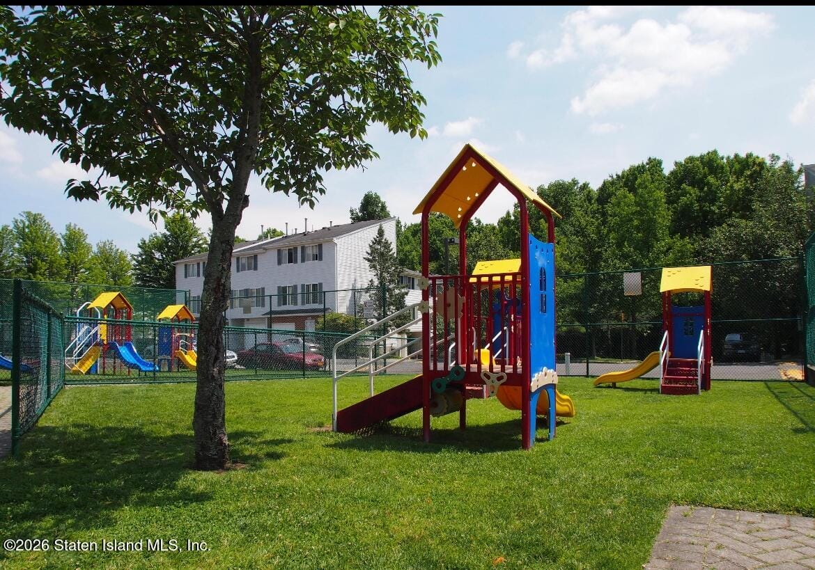 526 Ilyssa Way, Staten Island, NY, 10312 image 20