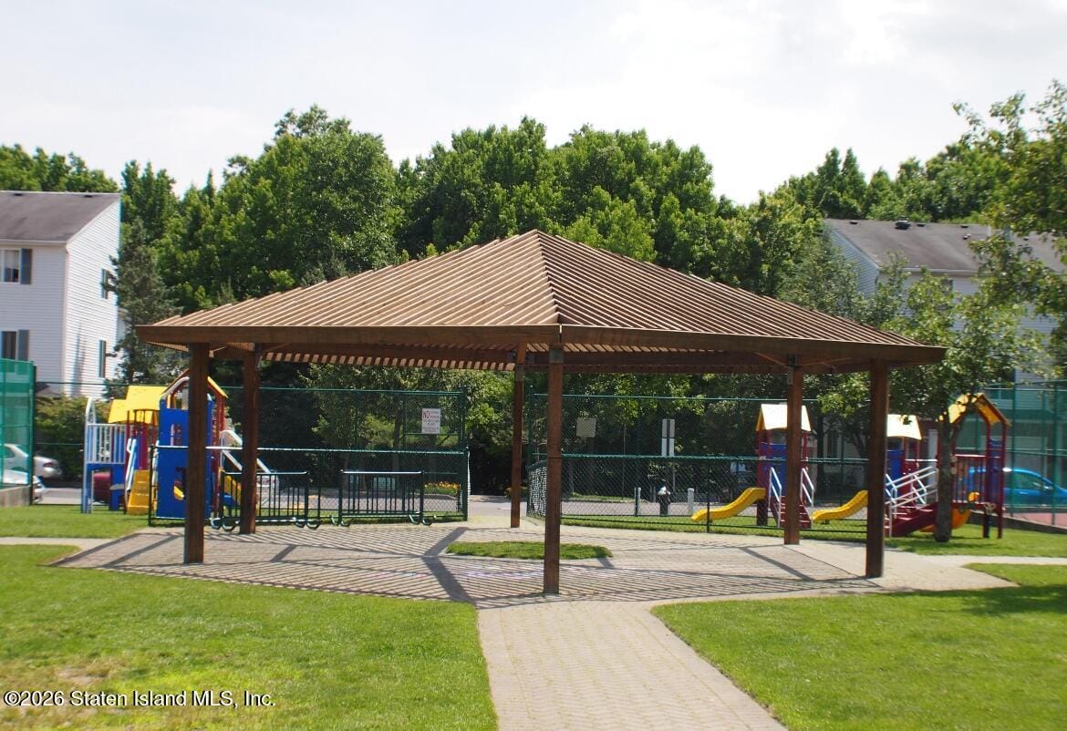 526 Ilyssa Way, Staten Island, NY, 10312 image 19