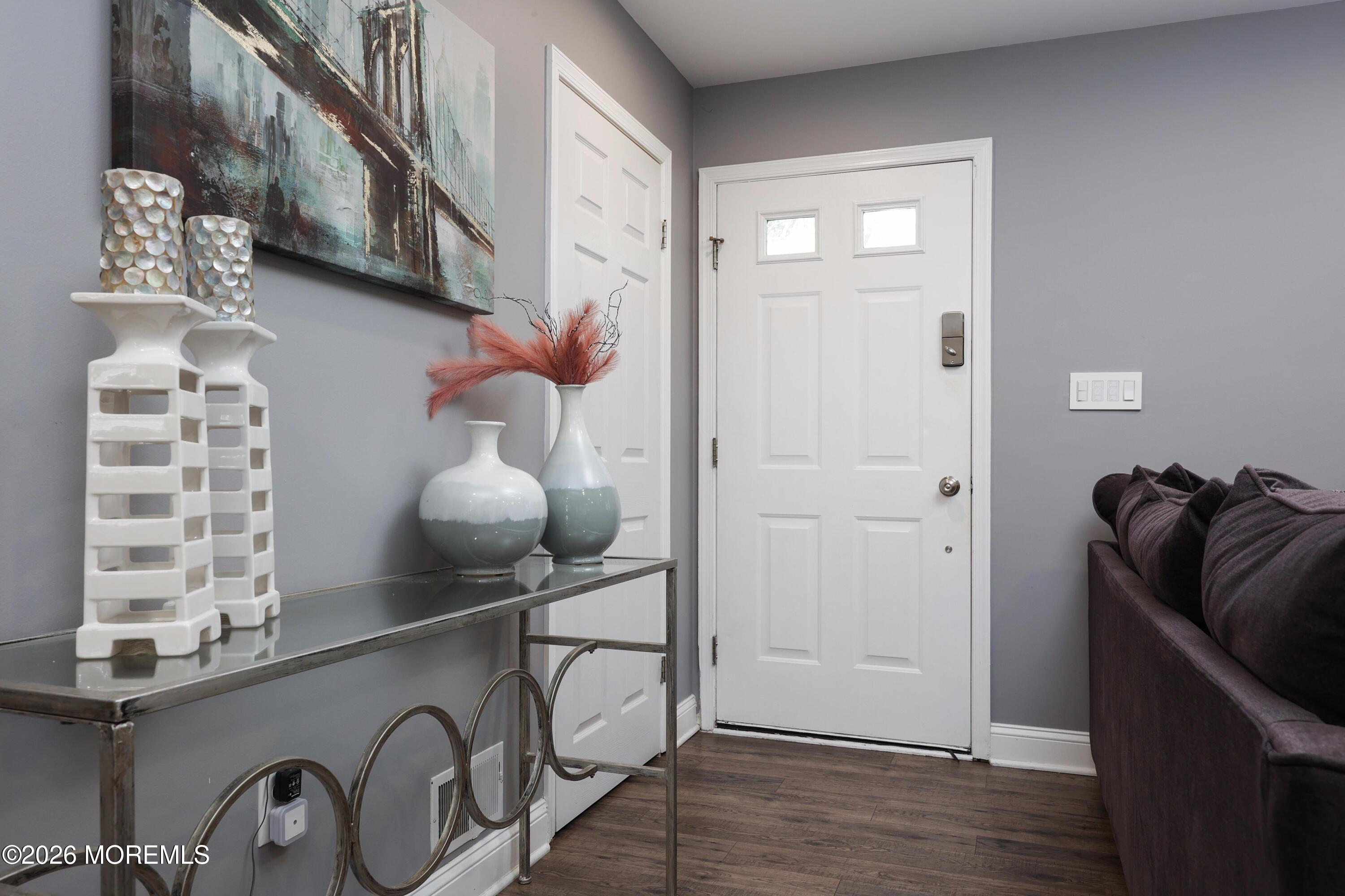 2000 Seventh Avenue Image 4