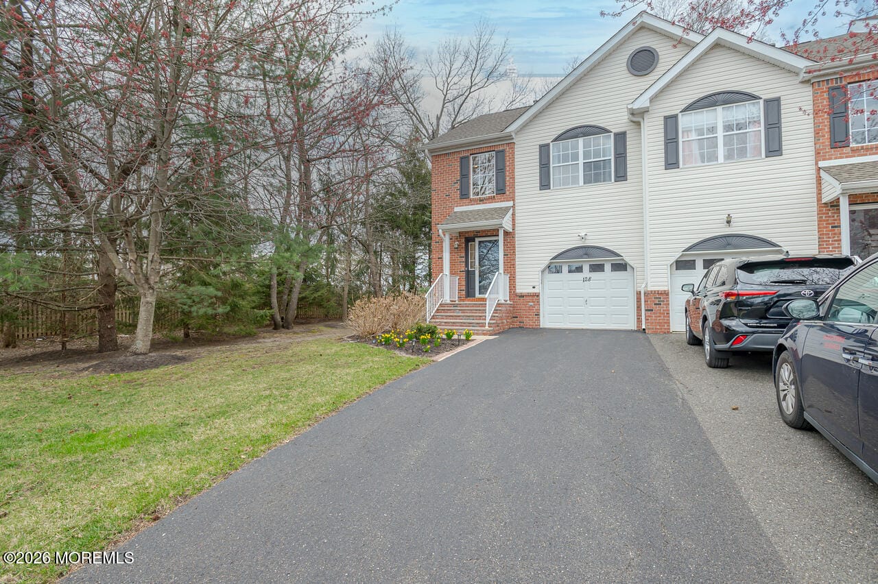 128 Heron Court Image 2