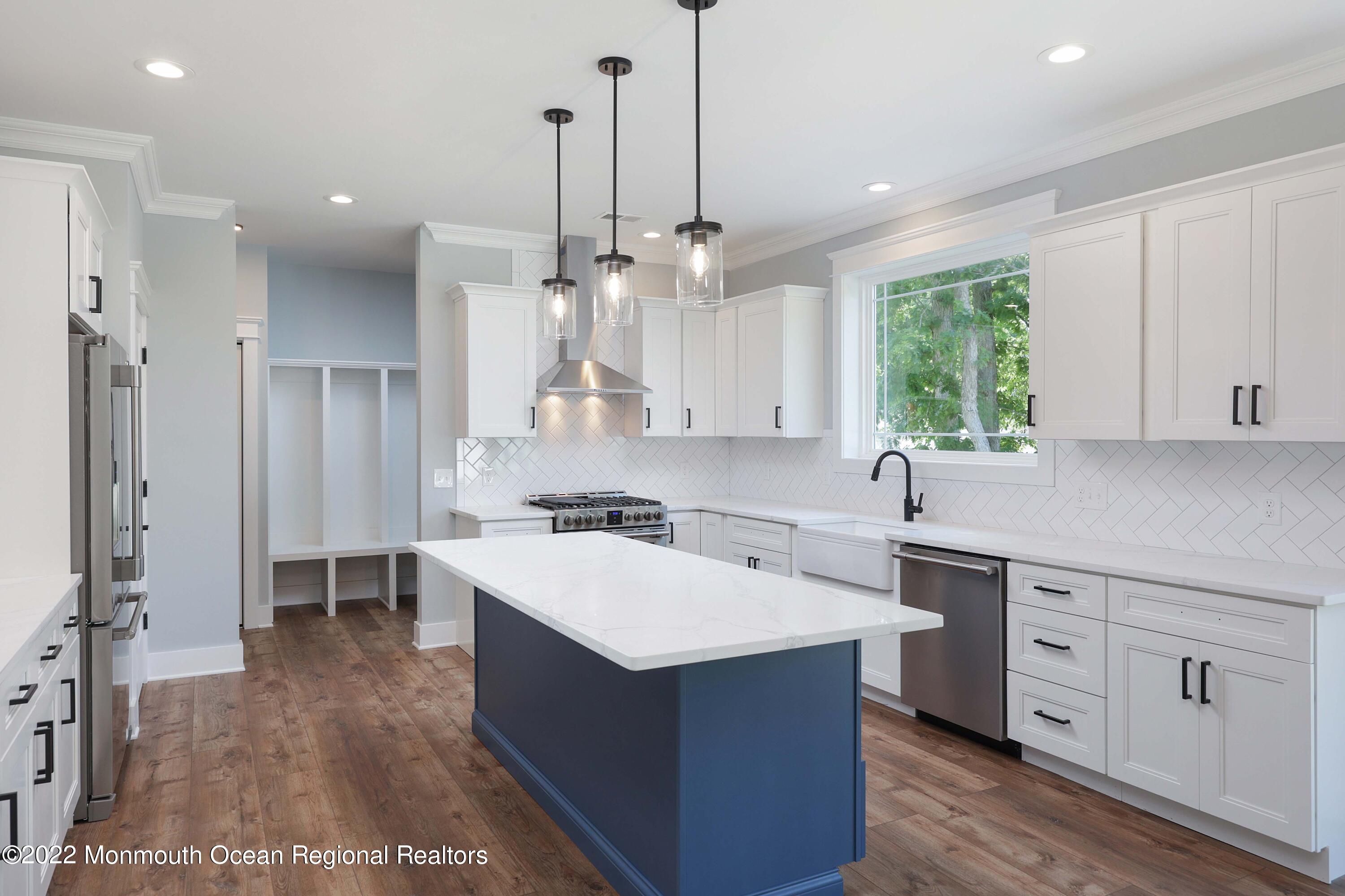 498 Harding Avenue Image 2