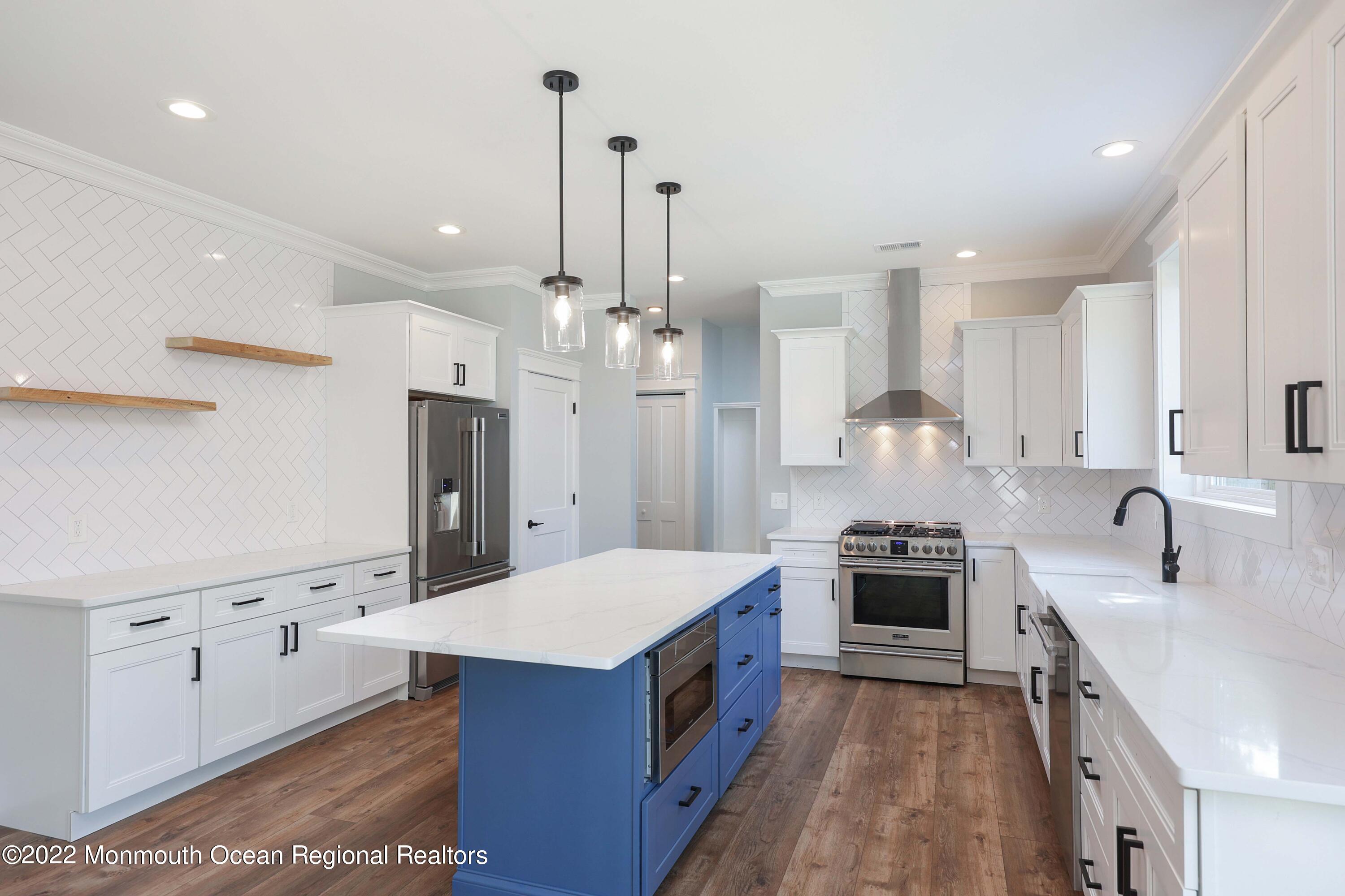 498 Harding Avenue Image 3