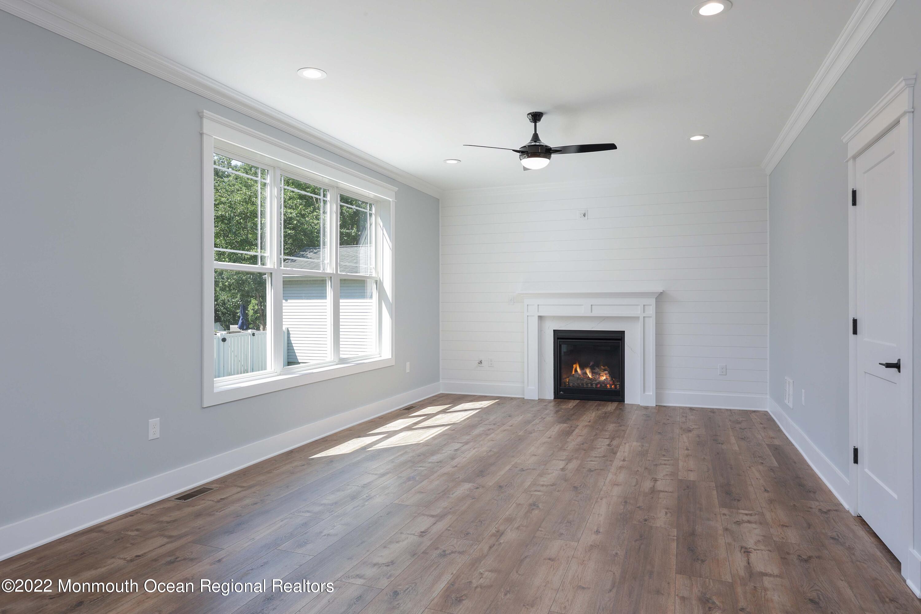 498 Harding Avenue Image 5