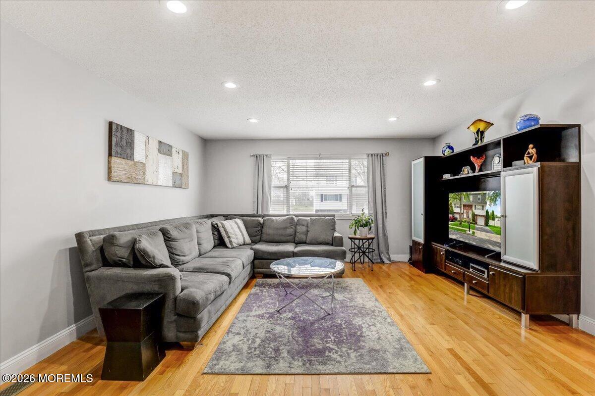 30 Dortmunder Drive Image 2