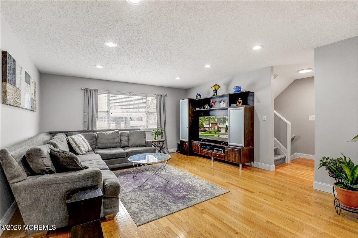 30 Dortmunder Drive Image 3