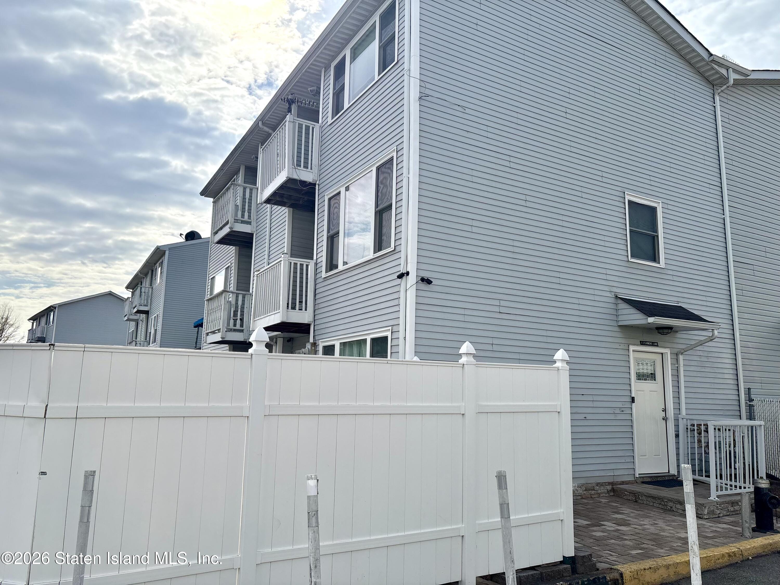 62 Simmons Lane Image 2