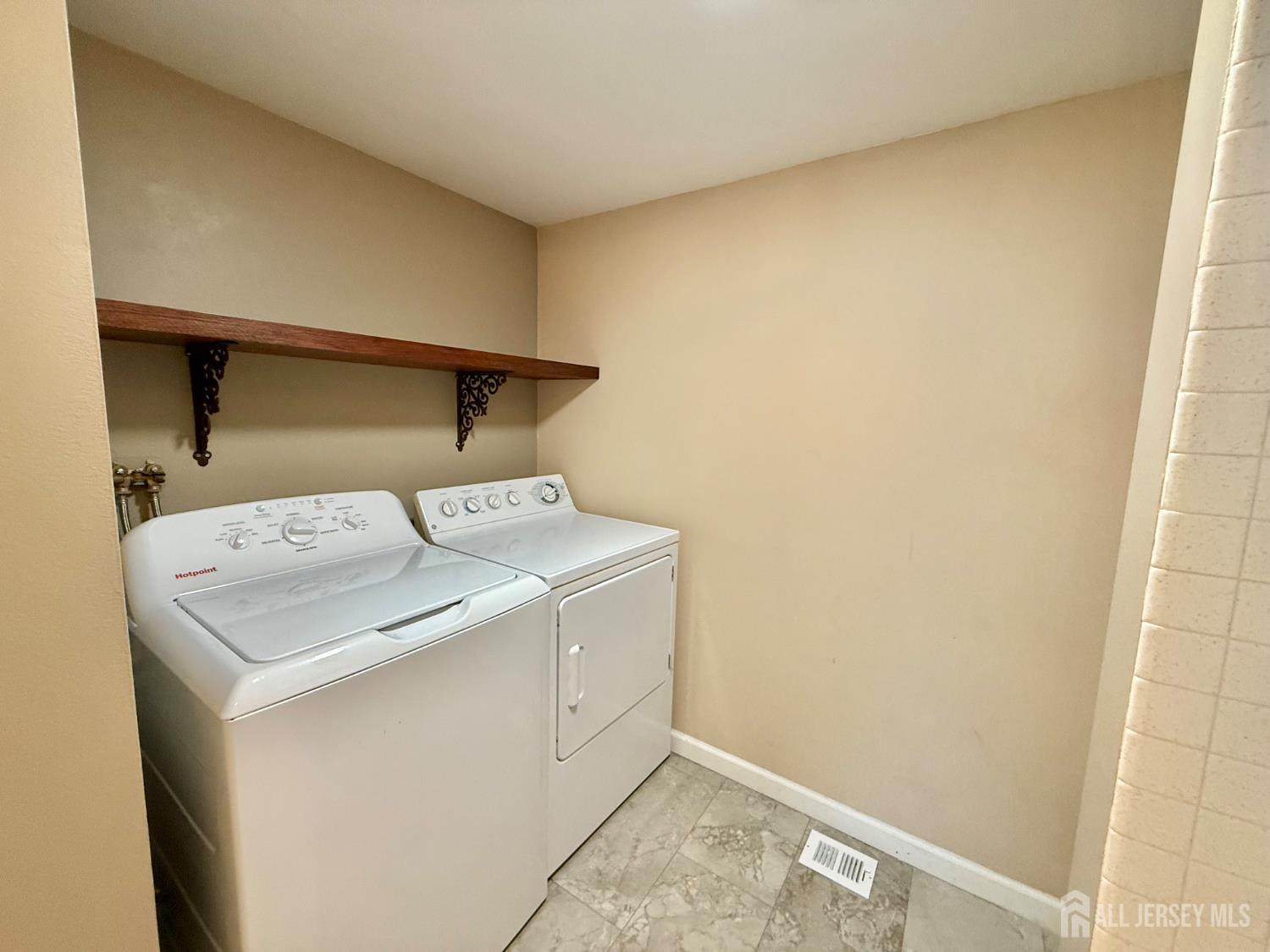 8-O Sussex Way 8O, Monroe, NJ, 08831 image 11