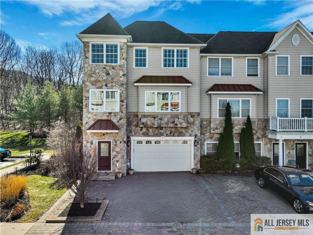 12 White Oak Lane Image 2